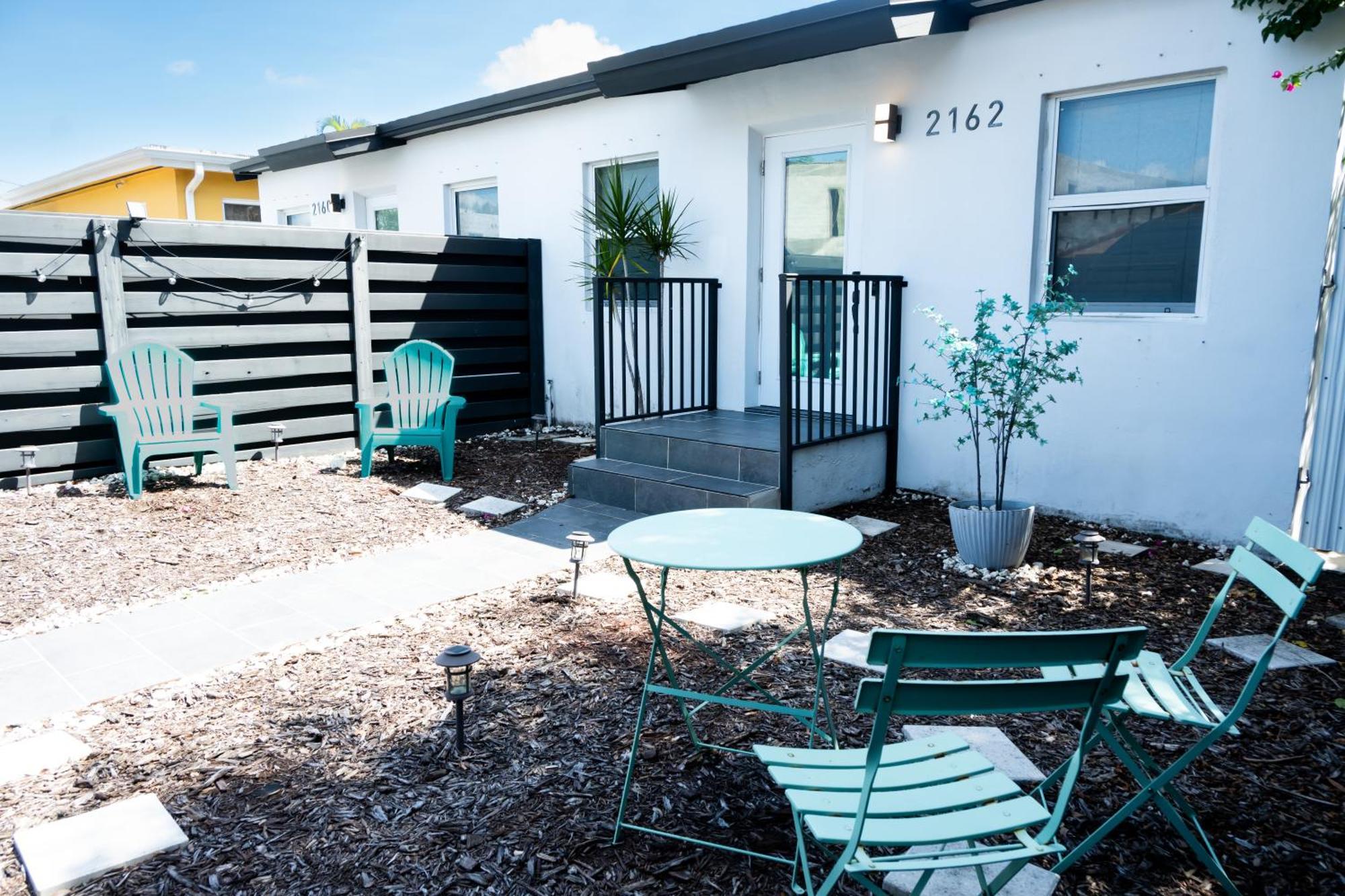 Cozy Airport, Kingbed, Fenced Parking - Little Havana Near Airport, Wynwood, Calle 8 Brickell, Coral Gables And Apartment *